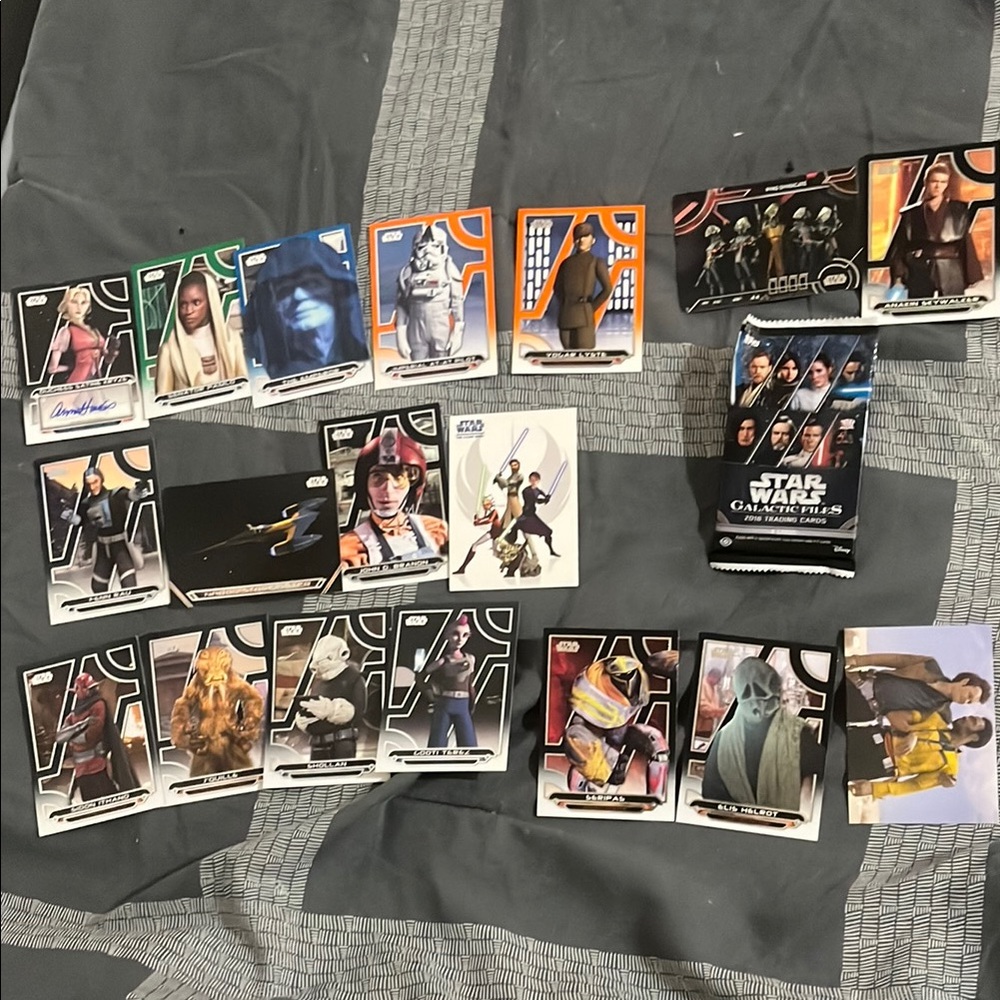 Star Wars 2018 NEW Galactic files cards SIG Dutchess Satine Anna Graves! + Clone